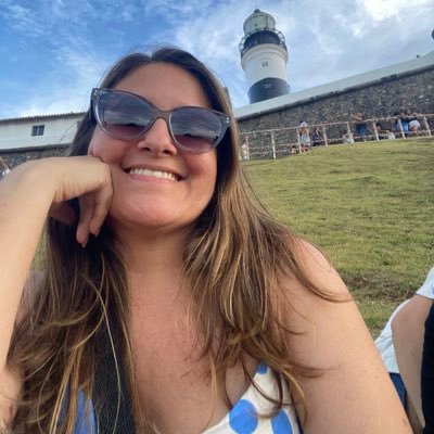 dikaposi's profile picture. Prazer, Diana! Recifense, professora 🤟🏽, ailurófila 🐱, sagitariana ♐️ e praieira virada num mói de coentro 🌴 🌊🌟♥️ Livre e forte 💪🏽 🇵🇸