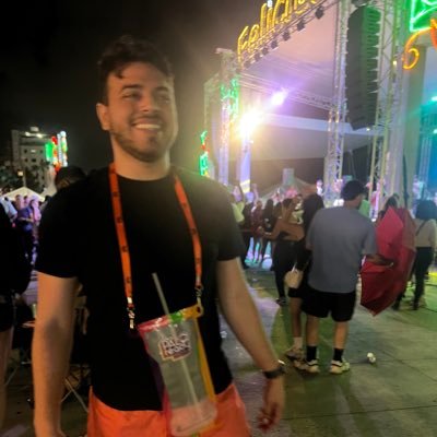 rduhamelr's profile picture. Hic et nunc •