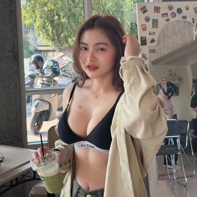 veksyhe's profile picture. 