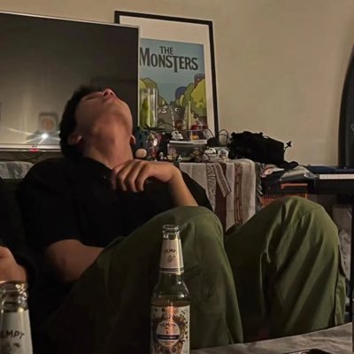 winkwinkme33's profile picture. 