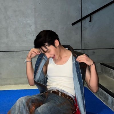 isari_ink's profile picture. 