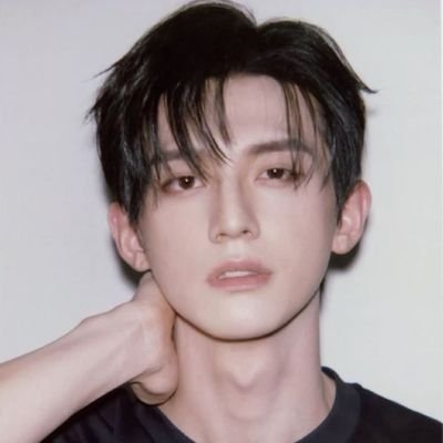 thephimeros's profile picture. https://t.co/Cm2sdTa2gX 并非留下的，都值得保留。—— 廉睿辰