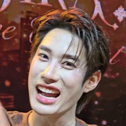 TFO_FOREVER56's profile picture. ติดเทอมั้ยไม่รู้ แต่ติดฝนอันนี้แน่นอน ม๊ามี๊ยัยแป๋ว @firstone_wnk ปักเมนพี่ต๊อก @TLE_mtm