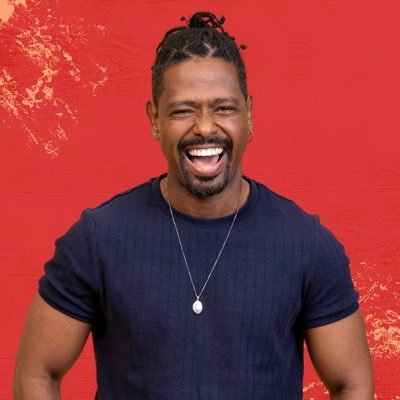 LeoRochaBoneco's profile picture. 🌶️ Participante do #BBB26 
📩 leandro_comercial@g.globo 
❤️ Pai de @eulilicarocha 
🎭 Multiartista baiano graduado em Música Popular - UFBA