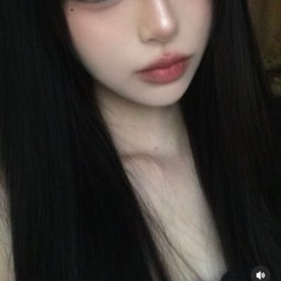 _lcholiccc's profile picture. 