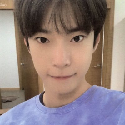 theif196's profile picture. 함께걸었던시간을잠시멈추고기다릴게오늘도..@