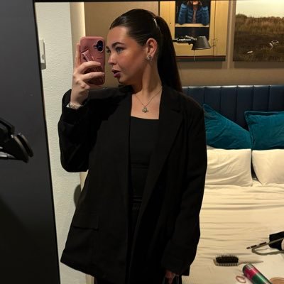 emilyalexandder's profile picture. ⚡️⚡️⚡️