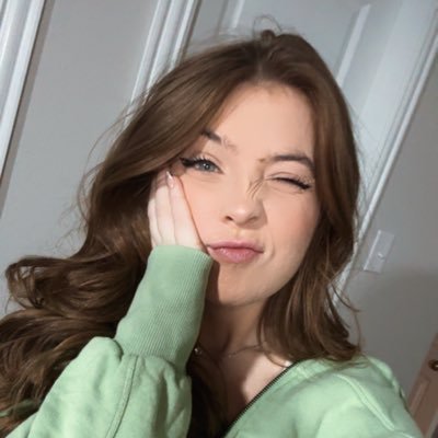 ErectDictator's profile picture. Meg | https://t.co/8VOIs0sAmr | Powered by @pwrirl_ @drinkjuvee @happyvibesllc