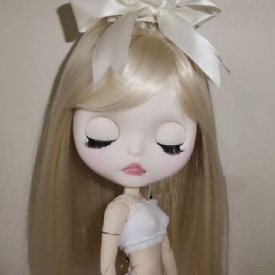 isnt_barbara's profile picture. 