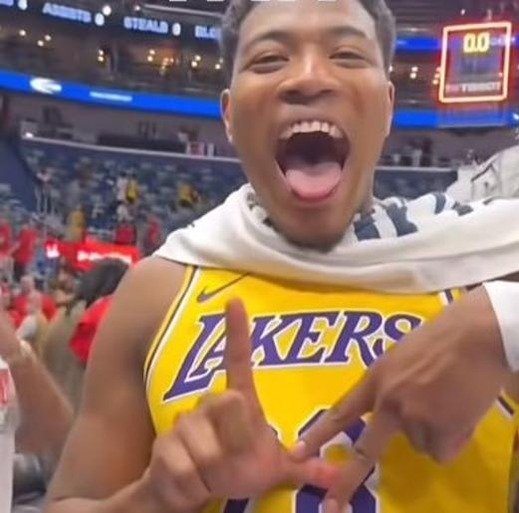 akodinito's profile picture. 