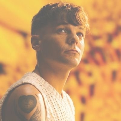 LTyy28's profile picture. 💚💙