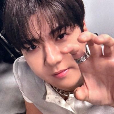 jumilgirl's profile picture. ♡ 언제나세훈이편 🐣 | 하트해, 현재. 🎁 (12-131122) 
Brotinho 🌱 (14-150625)