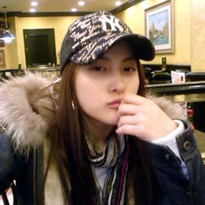 iS2kara's profile picture. #카라 & #트리플에스