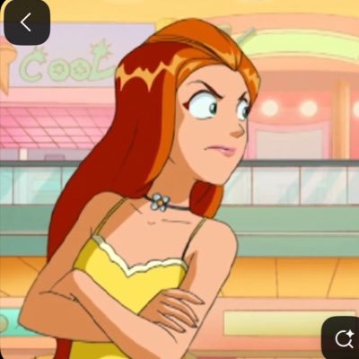 juliaterrado's profile picture. Intent de músic, graduada en musicologia, miop