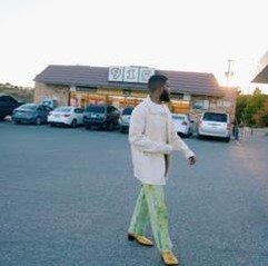 justacrazzygirl's profile picture. 