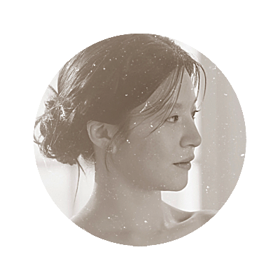 younjyug's profile picture. “𝑺𝑪𝑹𝑰𝑷𝑻𝑬𝑫, 1996” —— Her ocean eyes hold the love she never had to explain to @twshienyu ♡