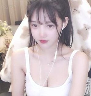 Marie16400's profile picture. 