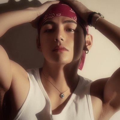 thvniczz's profile picture. ─𐙚๋ ࣭ ⭑ bangtan   ૮ ෆ ´ ˕ ` ෆ ა                                                             
( 𝓣 )  1995... 🐻
ᥣιfᥱ g᥆ᥱ᥉ ᥆ᥒ⁷