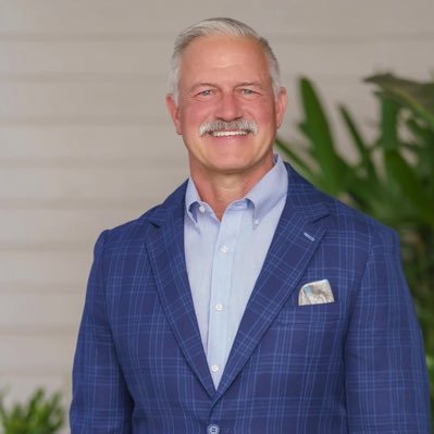 bobtaylor48's profile picture. Optimist, Dog dad, restaurateur, crypto enthusiast.  🇺🇸