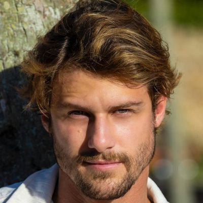 TuitaViih_'s profile picture. solo🃏
maritheus💙💚