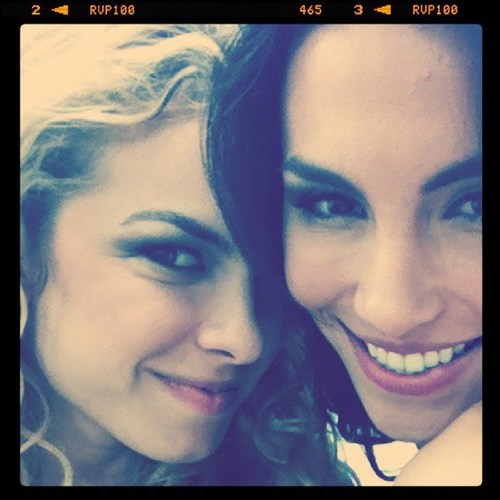 Sou apenas mais um apaixonado pela mel ♥  Eu te amoooo !!
Since : 1 de abril de 2012 
Dono - @netinhopiadas ou @netto119 !
