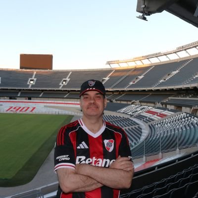 alebonfi9001's profile picture. Soy Hincha De River, De Ford, Leo Messi y Franco Colapinto.
Mis Hobbies Los Ferrocarriles Argentinos y La Aviación Argentina.
