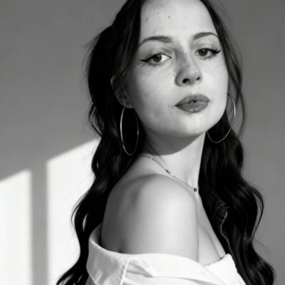 sofiat__'s profile picture. ☁︎︎ ☾☁︎