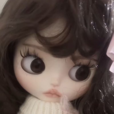 junilaries's profile picture. 