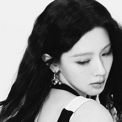 culsuzmiyeon's profile picture. mono by idle out on 01/27                                    @riinohiipe        |  idle - hiipe p - njz