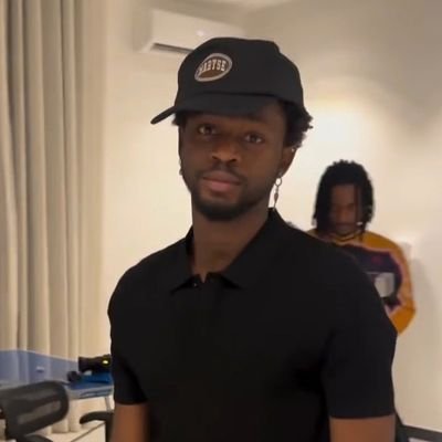 Beclara2's profile picture. I luv fashion, healthy food, good music and hanging out with my friends✨️
I'm a Big Fan of OMAH LAY🎵💜🕊