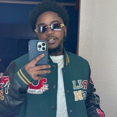 damuamir's profile picture. The Perfect Imperfection📝 👨🏾‍🏭💈