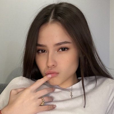 Lucretiachoyz's profile picture. Hiiii 👋🏼
it's Juli your 19 y.o. GF lol Don't be afraid to subscribe I haven't posted much yet, but I already have tons of content to show it to you 😏😋
