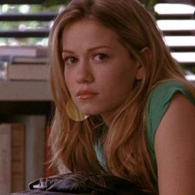 ddeanger's profile picture. sincaraz therapist, max verstappen manager and naelys daughter