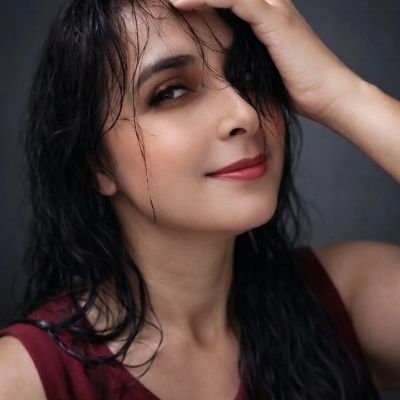 wtfemma_'s profile picture. Na batalha da vida meu cessar fogo é o amor.   #FicWriter #evilregal #swen #morrilla #swanqueen #clois #writer🌻💛🦋