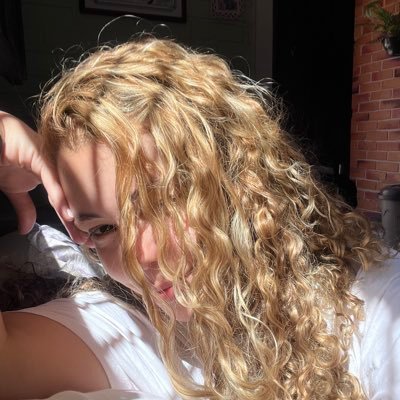 luizashowza's profile picture. colecionadora de decepção