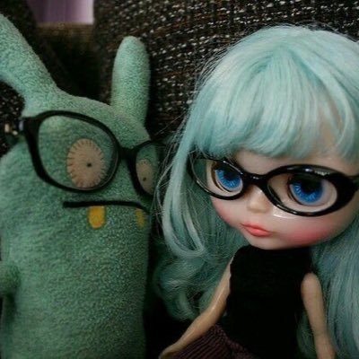 cheustic's profile picture. moots if u like (edtwt) gw: 39kg🍵🎧