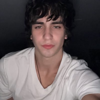 richt0zier's profile picture. 