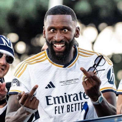 pr7m_'s profile picture. @realmadrid @Cristiano @vinijr @kylian