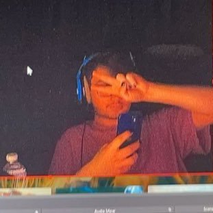 DuhVera_'s profile picture. rose