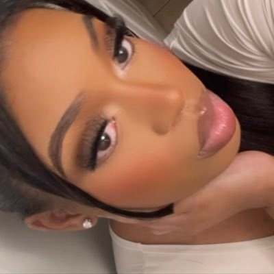 mayabre__'s profile picture. Hebrews 11:1 💕💕