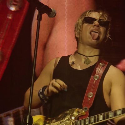 abriichu_'s profile picture. airbag, mi novio y nada mas :3