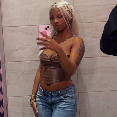 Major_1k's profile picture. Data Scientist 👩🏽‍💻. Nova 👩🏽‍🍼