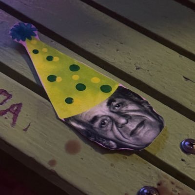 zskon99's profile picture. ам никогда не будет скучно Нам никогда не будет грустно 🫣 26years 😬