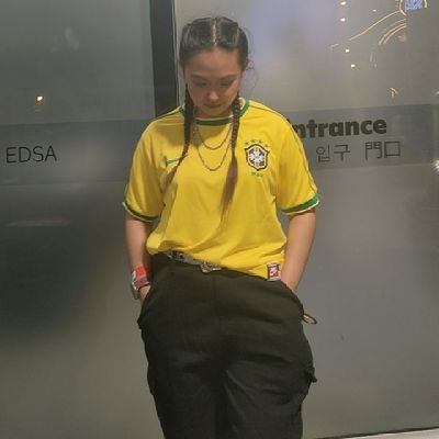 _chmbrly_'s profile picture. 