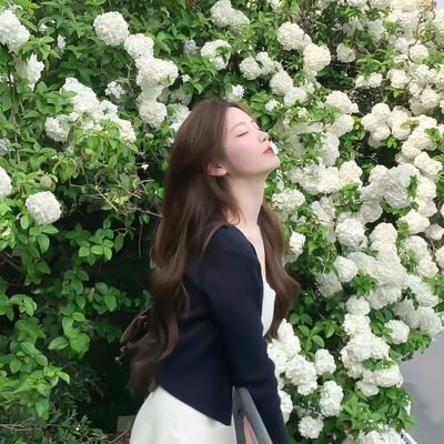 auvrug's profile picture. ㅡ a business account 💞