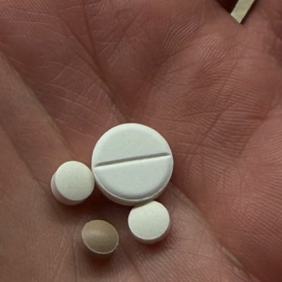 Yunjikvu's profile picture. 