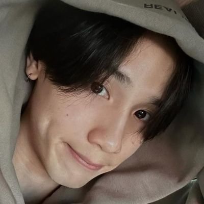 jav4matcha's profile picture. dewtee till the end 😋 but enjoy many couples too 👀 // another me @heydewtee ✨️