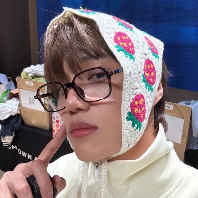 rozm_lin's profile picture. 2️⃣7️⃣« Selena my savior » • iKON my save haven • 2NE1 • BIGBANG • Doctor Who • Taylor S. • B.I • Lee Hi • Yedam • ONE OK ROCK • KAI • KHH/KRNB • SVT