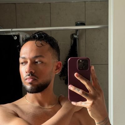 noyerod's profile picture. スミス | 25 | healing