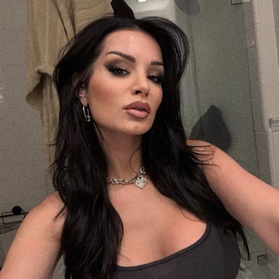 sarayapaige929's profile picture. 